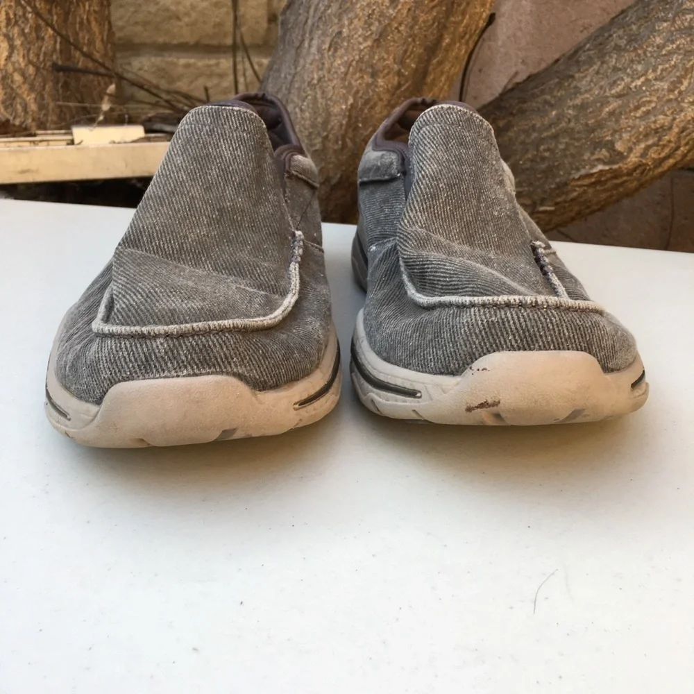 SKECHERS Men’s Relaxed Fit Creston Moseco Slip On Loafer Charcoal Size 9